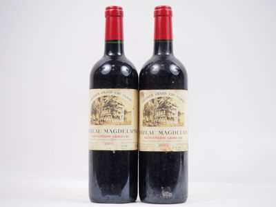 2 BOUTEILLES CHÂTEAU MAGDELAINE 1er GCC ST ÉMILION - 2005 (?…