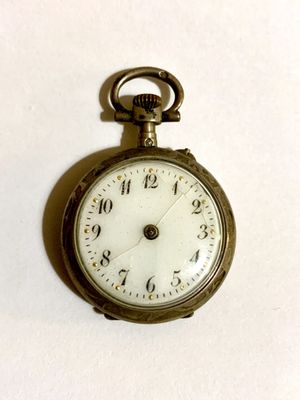 Montre de col en argent 800°/000 (poinçon crabe).