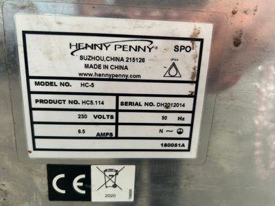 une photo d'un panneau apposé sur le côté d'une machine