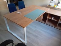 1 bureau, 1 table, 1 fauteuil, 2 caissons, 1 armoire basse m… (photo 6)