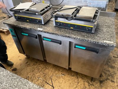 Tour réfrigéré inox THIRODE 3 portes plateau marbre - Photo 1