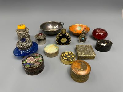 a lot of different items that are sitting on a table