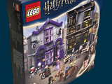 une boîte de Lego représentant la maison d'Harry Potter sur fond bleu