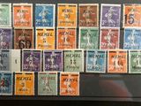 une photo d'une photo d'une collection de timbres