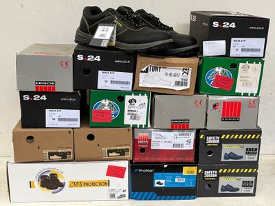 un lot de 17 paires de chaussures de securité neuf dans leur…
