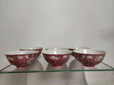 CHINE : six sorbets en porcelaine émaillée polychrome à déco…