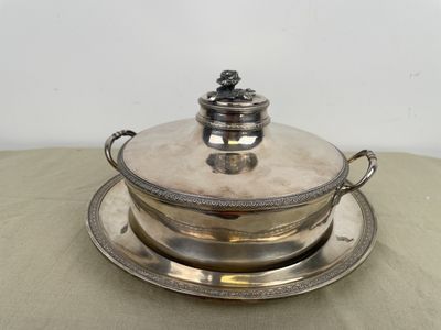 Bouillon couvert et son plateau d'époque Empire en argent 95…