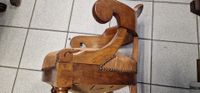 Fauteuil de bureau en noyer assise cuir. (photo 3)