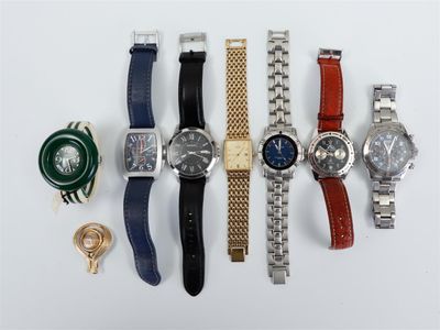 Collection de montres-bracelets vintage de différentes marqu… - Photo 1