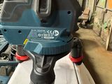 a drill that is sitting on top of a table