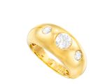 une bague en or jaune sertie de trois diamants ronds