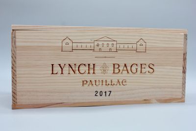 caisse à vin en bois avec le logo de Lynch Bages, Pauillac