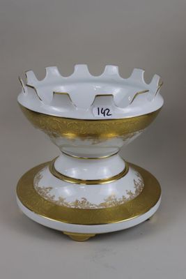 an image of a white and gold bowl with a gold rim