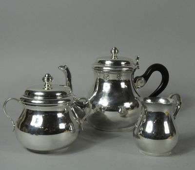 Christofle; service à thé en métal argenté composé d'une thé…