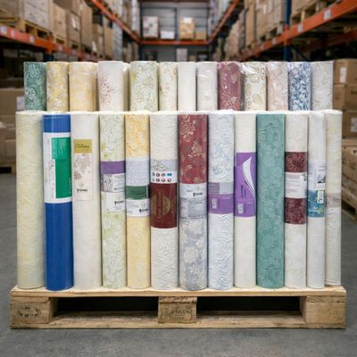 Palette de 200 rouleaux de papier peint neufs - Poids env.