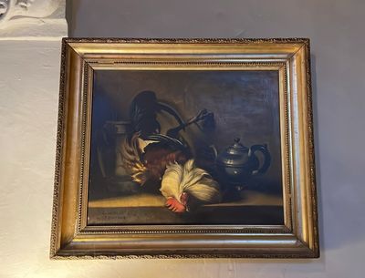 une photo d'un tableau représentant un poulet et une théière