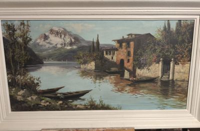 une image d'un tableau représentant un bateau sur l'eau