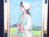 un tableau représentant une femme debout devant un chevalet
