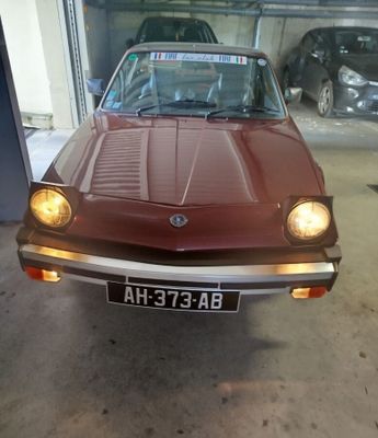 an image of a car parked in a garage