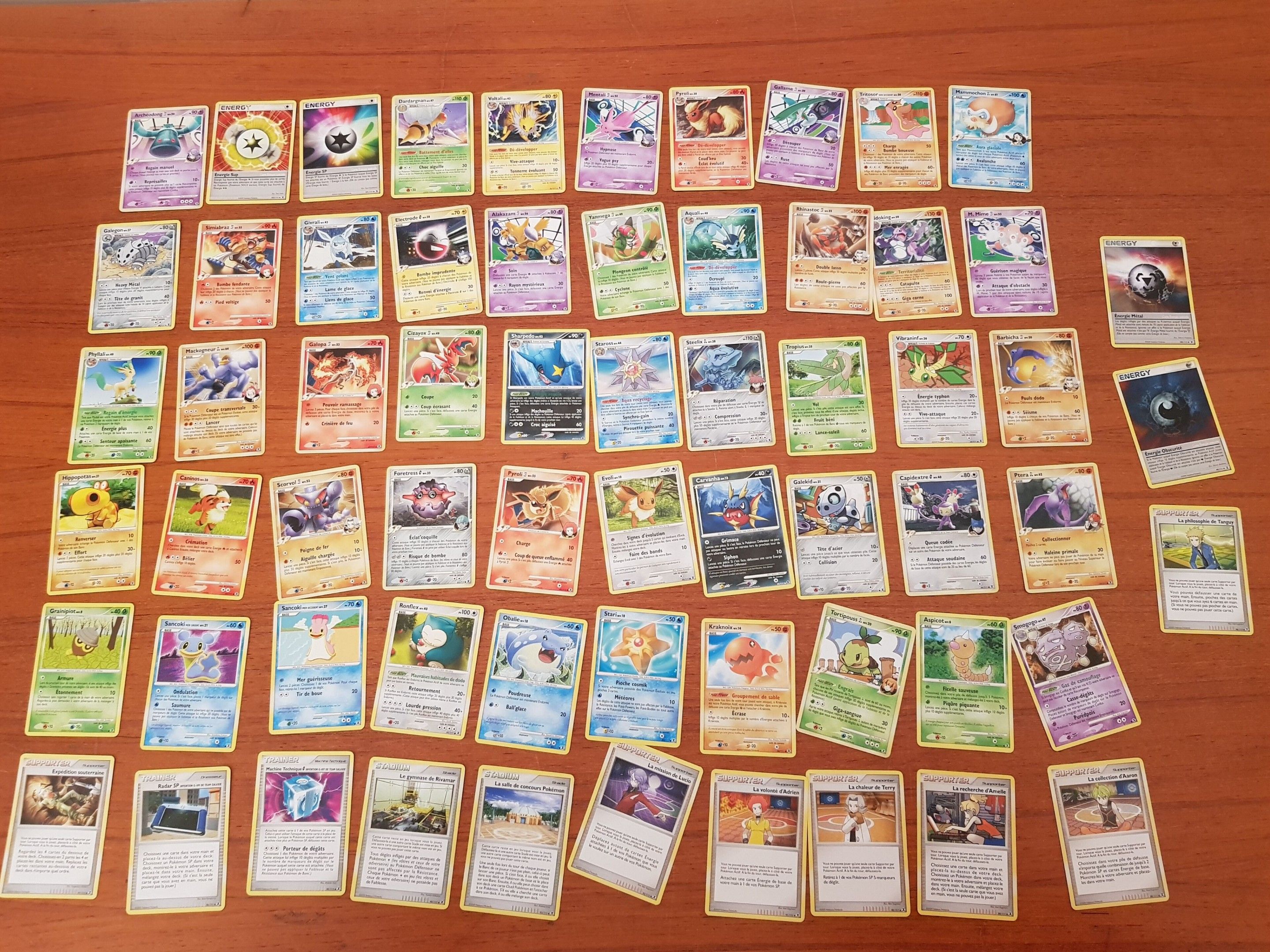POKEMON - 63 cartes triées rivaux émergents