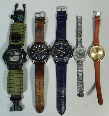 Lot de 5 montres en l'état