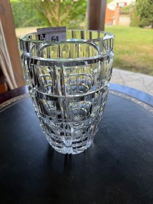 Vase en cristal taillé - Diam. 15,5 cm H.
