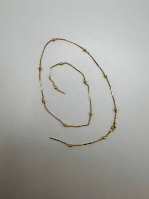 Chaîne en or jaune 750 °/°° à maille alternant boules et baguettes. L  - Photo 1