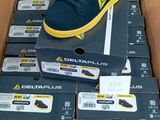 une boîte de chaussures empilées les unes sur les autres