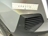 a sticker on the front of a car that says vauto