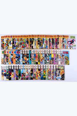 une grande collection de bandes dessinées sur fond blanc