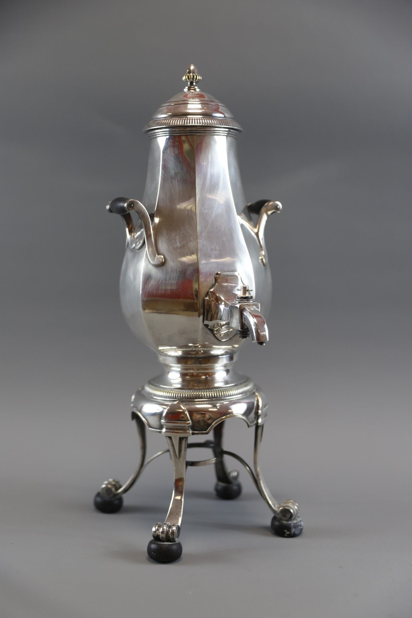 Objets d'art & Curiosités