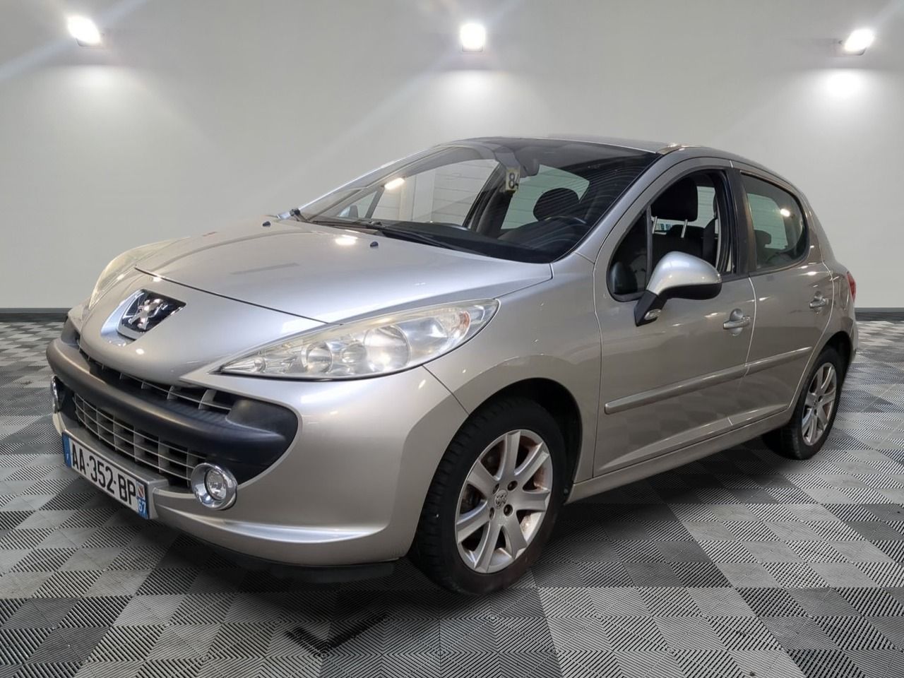 PEUGEOT - 207 1.6 VTI 16V 120CH PREMIUM PACK - ES - Mise en service: 20/04/2009 - Voyant moteur allumé Voyant stop al...