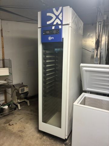 Armoire de fermentation CFI 20 niveaux porte vitrée. Frais en sus...