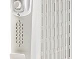 une image représentant un radiateur à huile blanc sur fond blanc