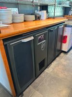 1 arrière bar réfrigéré GAMKO à 3 portes 170 cm (à passer pa… (photo 2)