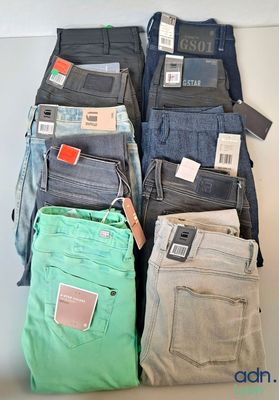 Lot composé de 10 jeans - CALVIN KLEIN - TOMMY HILFIGER - Di…