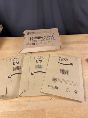 Lot de 4 colis Mystère (Retour Amazon,NPAI ,Adresse incomplè…