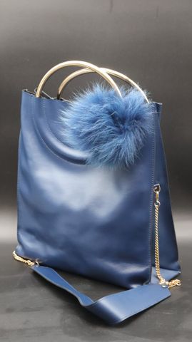 AU PRINTEMPS Paris – sac en cuir bleu anse en métal doré. État ne...