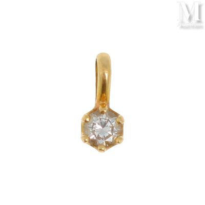 Pendentif diamant Pendentif en or jaune 18k (750°/°°) retena…