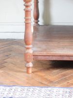 TABLE DE METIER rectangulaire en chêne mouluré à quatre pied… (photo 3)