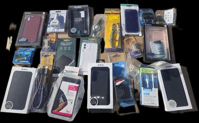 Lot de 125 pièces de Multi média neuve