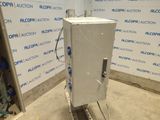 a machine that is sitting in the middle of a room