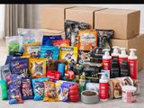 un gros tas de nourriture posé par terre