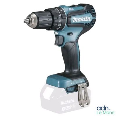 Une perceuse sans fil est représentée sur un fond blanc, avec l'inscription « Makita »