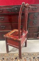 Paire de chaises en bois mouluré peint noir (photo 4)
