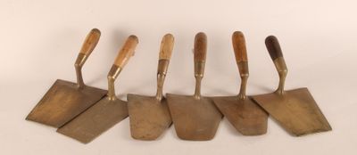 [ OUTILLAGE ] Ensemble de six truelles de briquetier en lait… - Photo 1