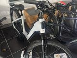 de nombreux vélos garés dans une pièce