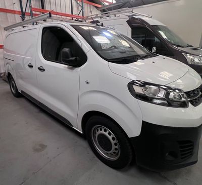 Voiture Particulière - Modèle Inconnu - Estimation 16 000 – 18 000 €