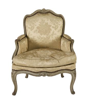 l'image d'une chaise posée sur une surface blanche