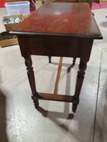 Table à écrire de style Louis XIII en chêne patiné à pieds b… (photo 5)